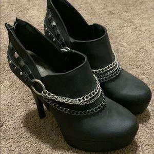 Adorable platform boots FINAL PRICE‼️